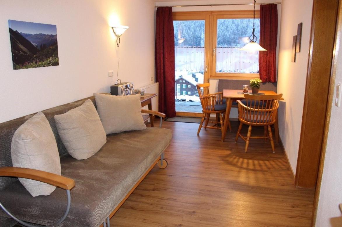 Appartement Haus Gosta Gaschurn Bagian luar foto